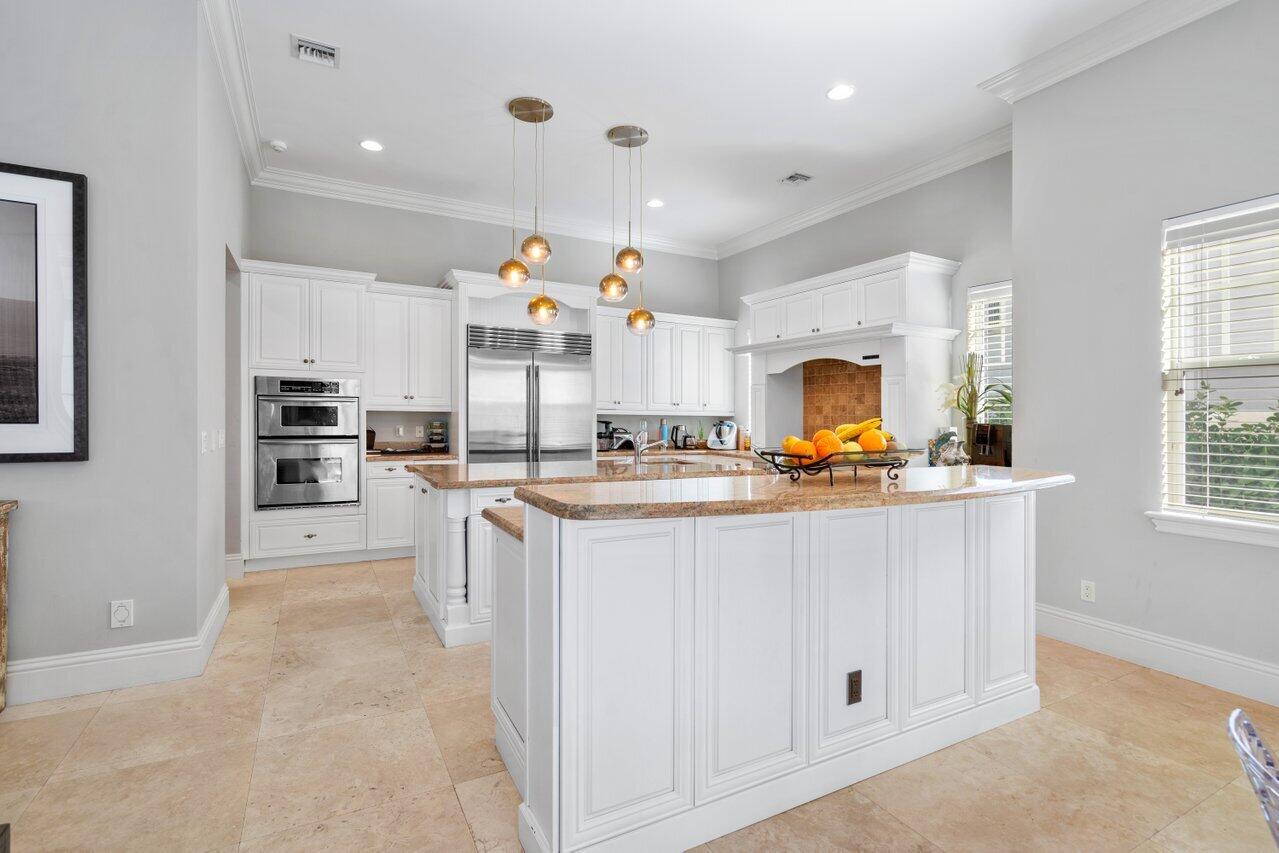 ROYAL PALM YACHT & COUNTRY CLUB - Residential