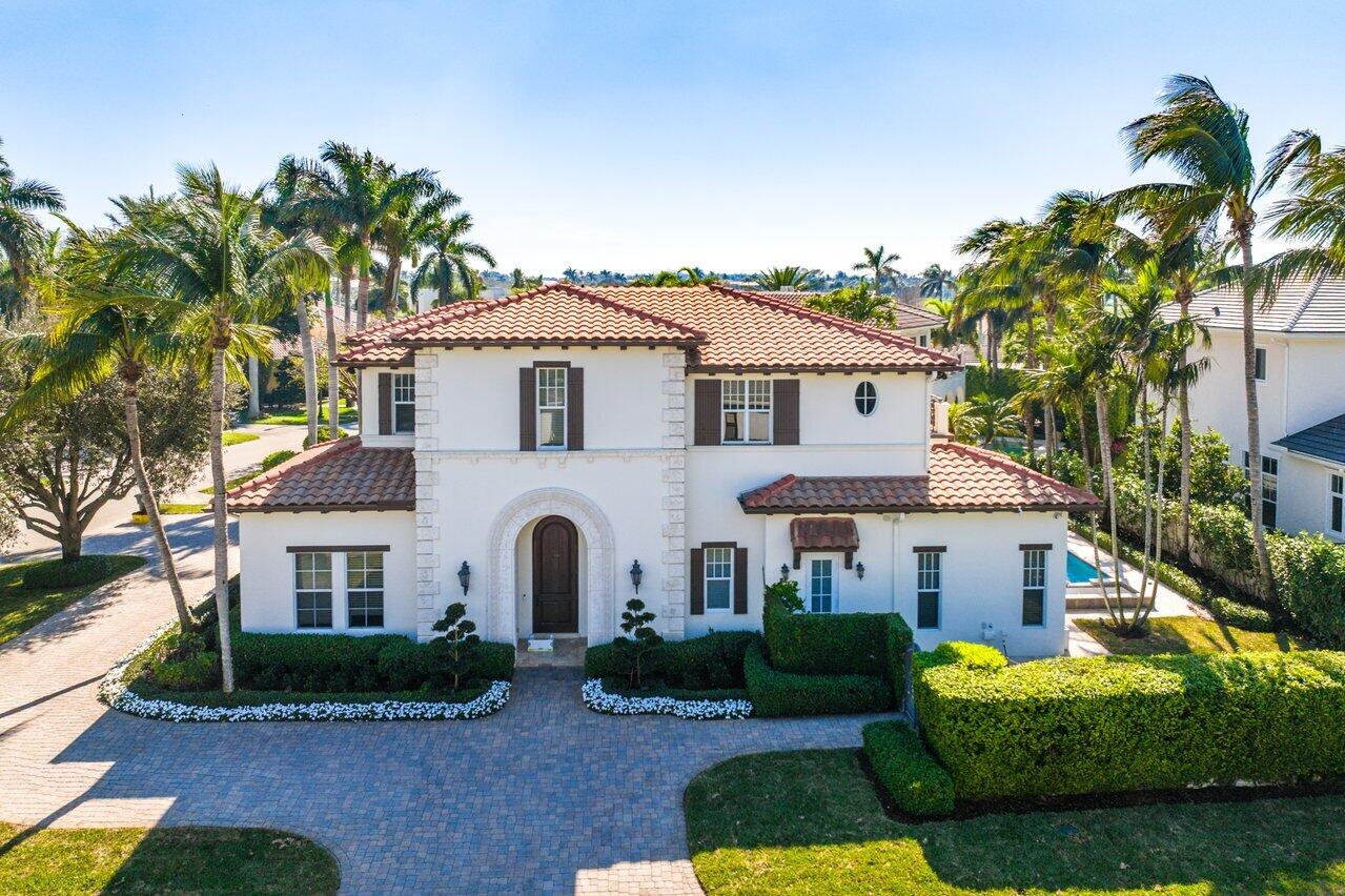 ROYAL PALM YACHT & COUNTRY CLUB - Residential