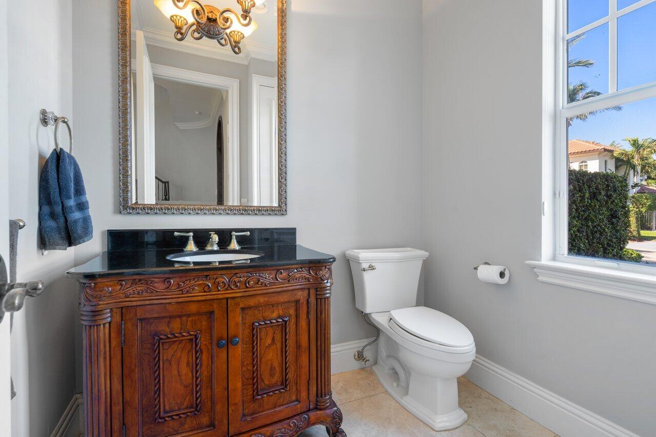 ROYAL PALM YACHT & COUNTRY CLUB - Residential