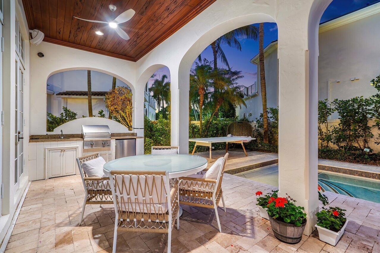 ROYAL PALM YACHT & COUNTRY CLUB - Residential