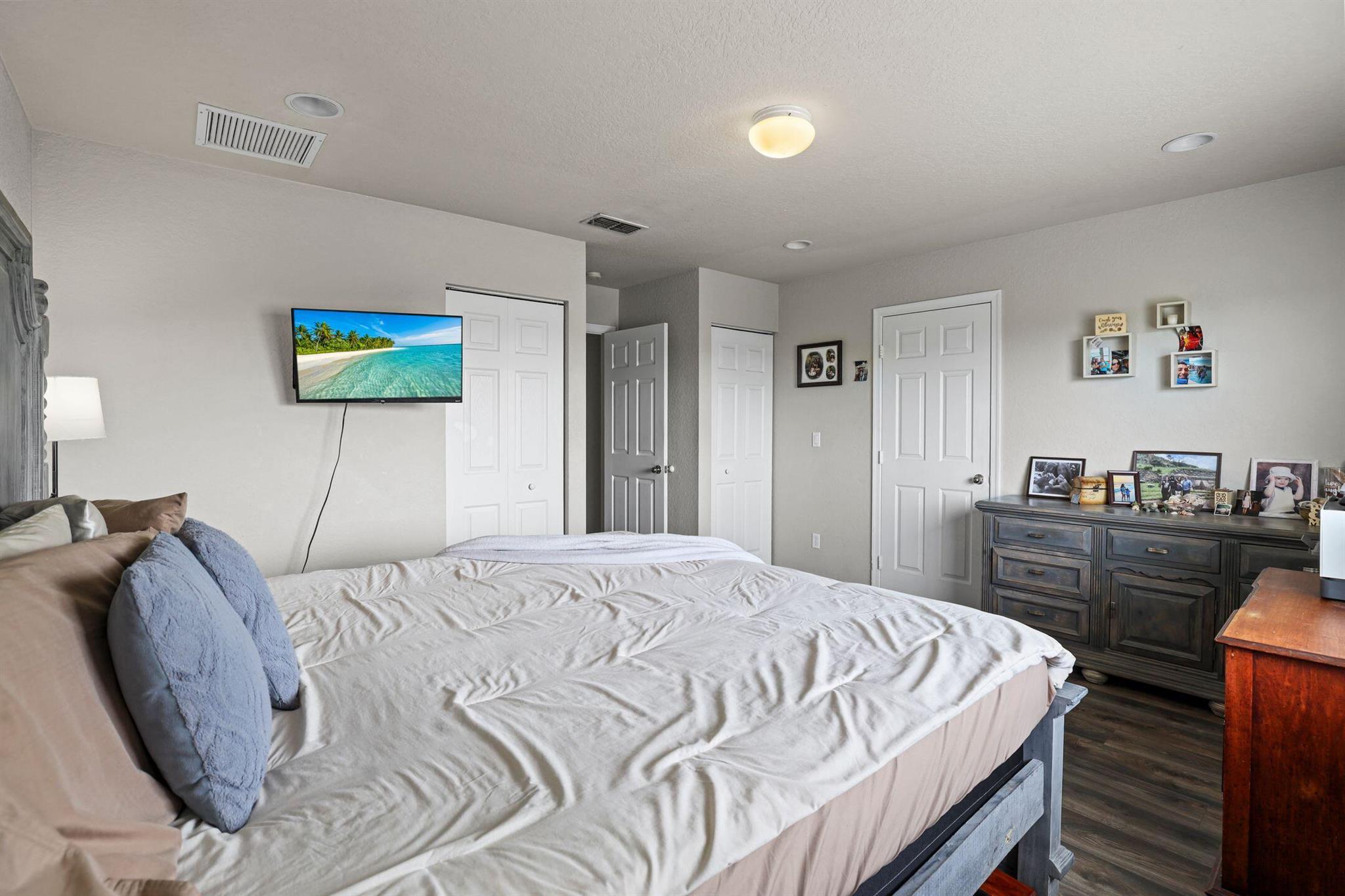 PORTOFINO ISLES - Residential