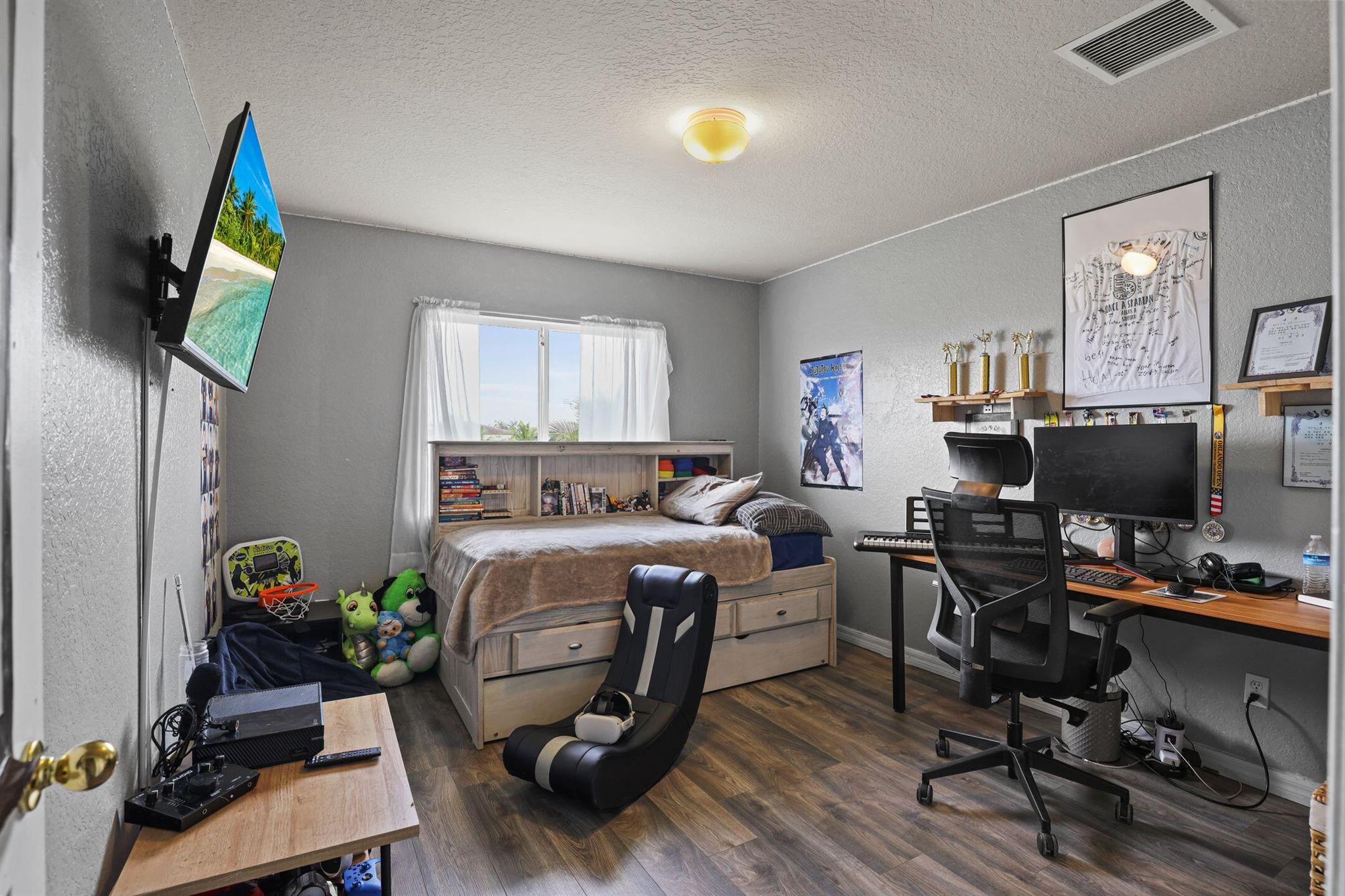 PORTOFINO ISLES - Residential