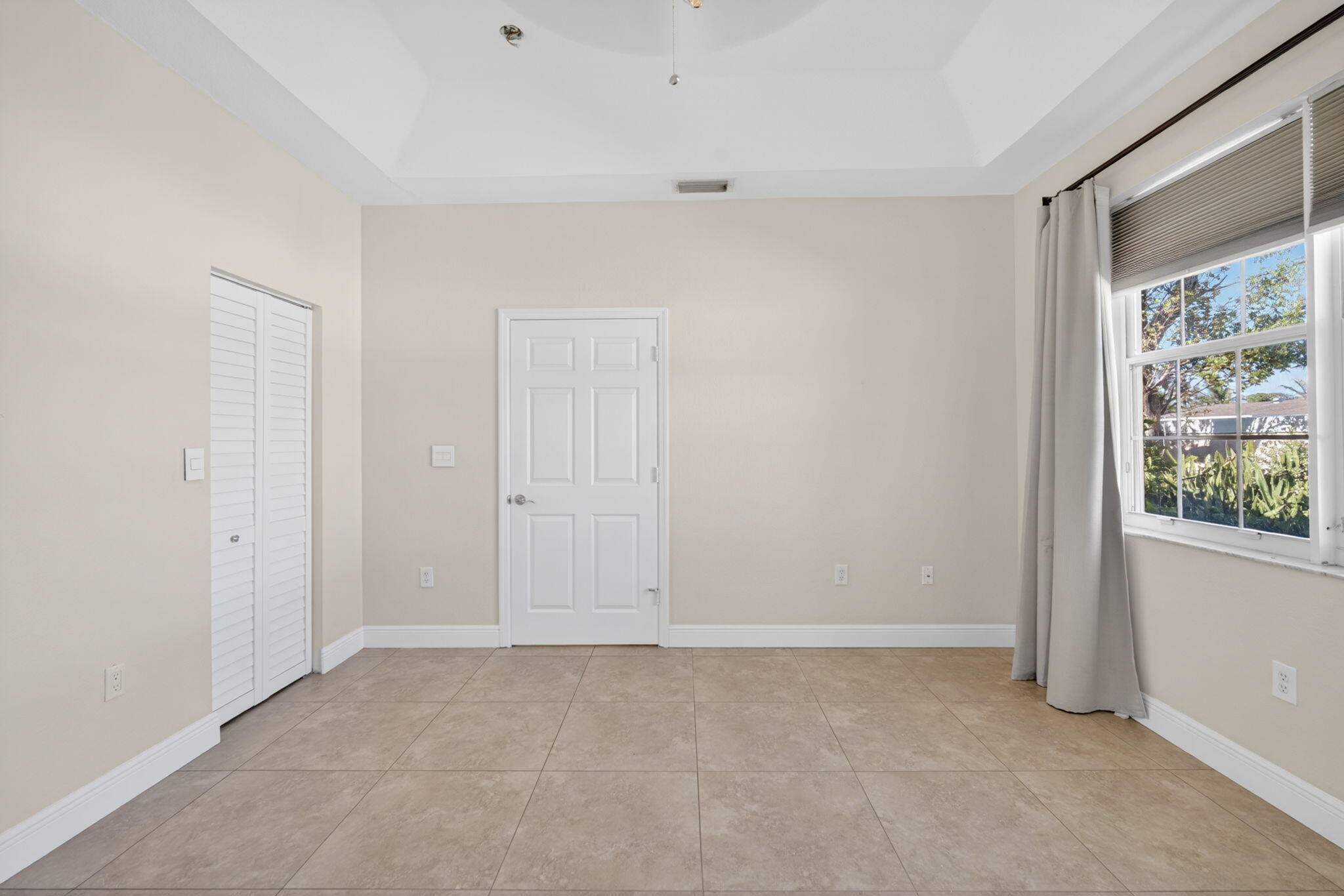 REGENCY HOMES AT SUNRISE - Residential