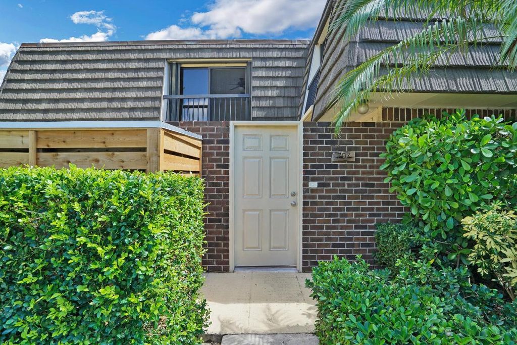 Photo of 707 7th Terrace, Palm Beach Gardens, FL 33418 (MLS # R11092428)