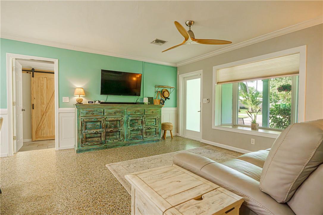 MARY-KNOLL - Residential