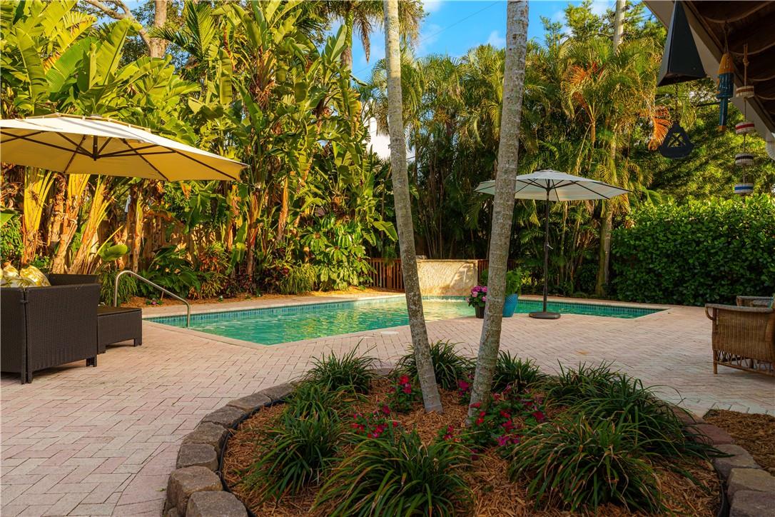 MARY-KNOLL - Residential