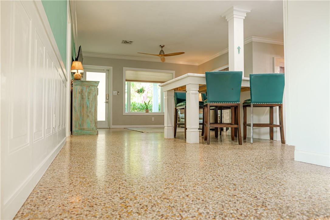 MARY-KNOLL - Residential