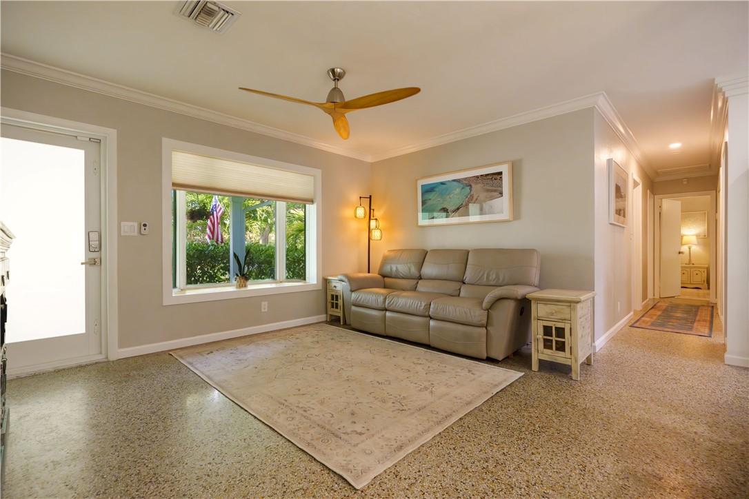 MARY-KNOLL - Residential