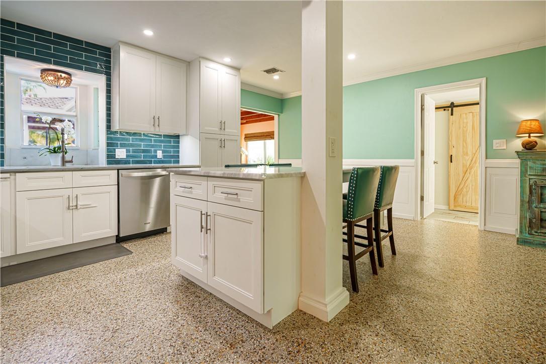 MARY-KNOLL - Residential