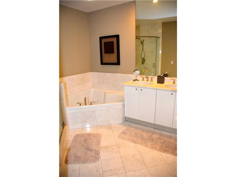 Carbonell - Residential