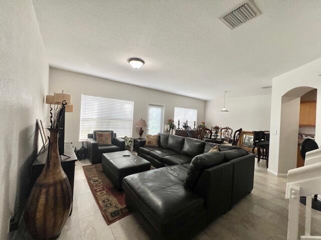 VERONA PALMS - Residential