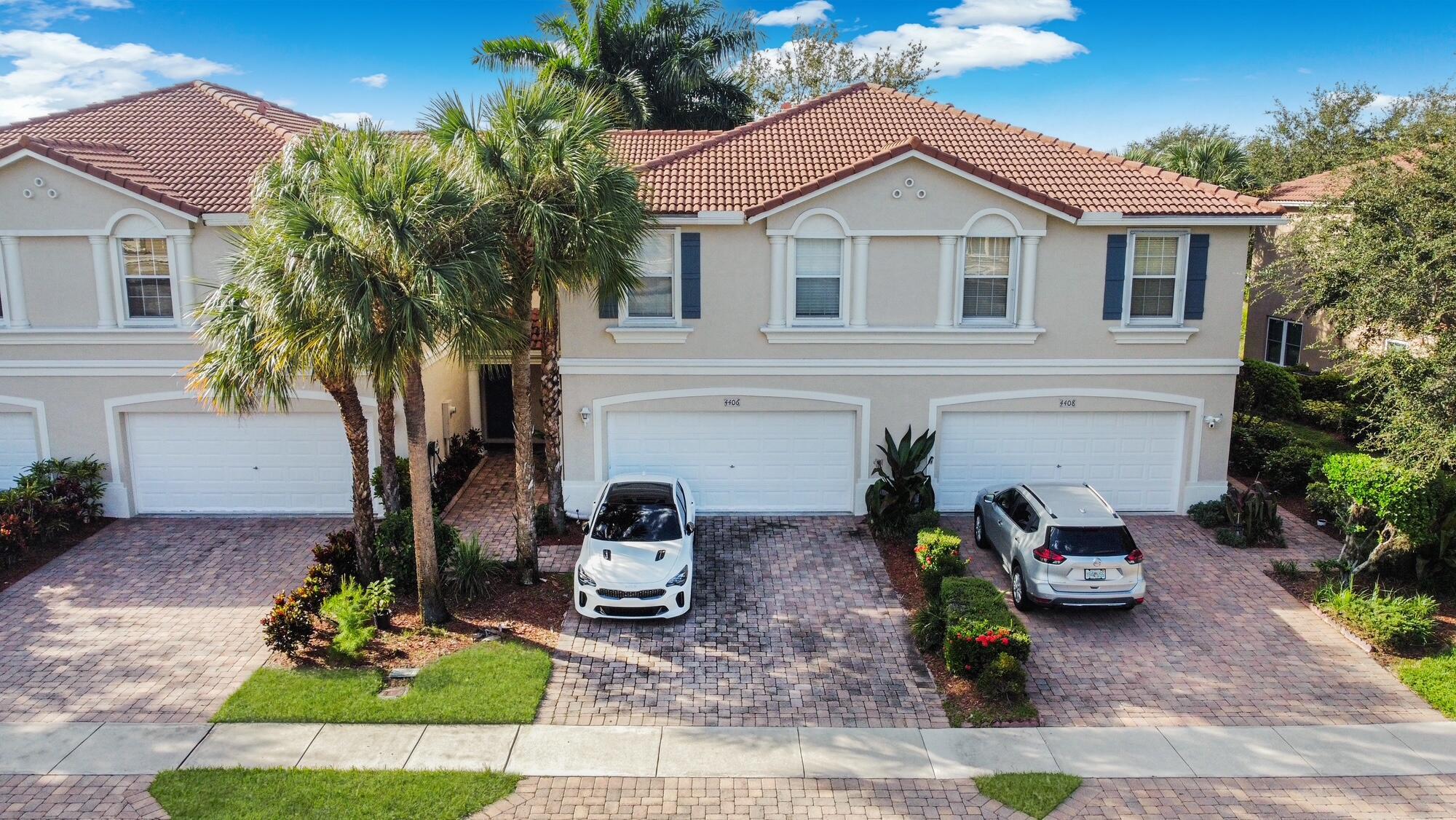 VERONA PALMS - Residential