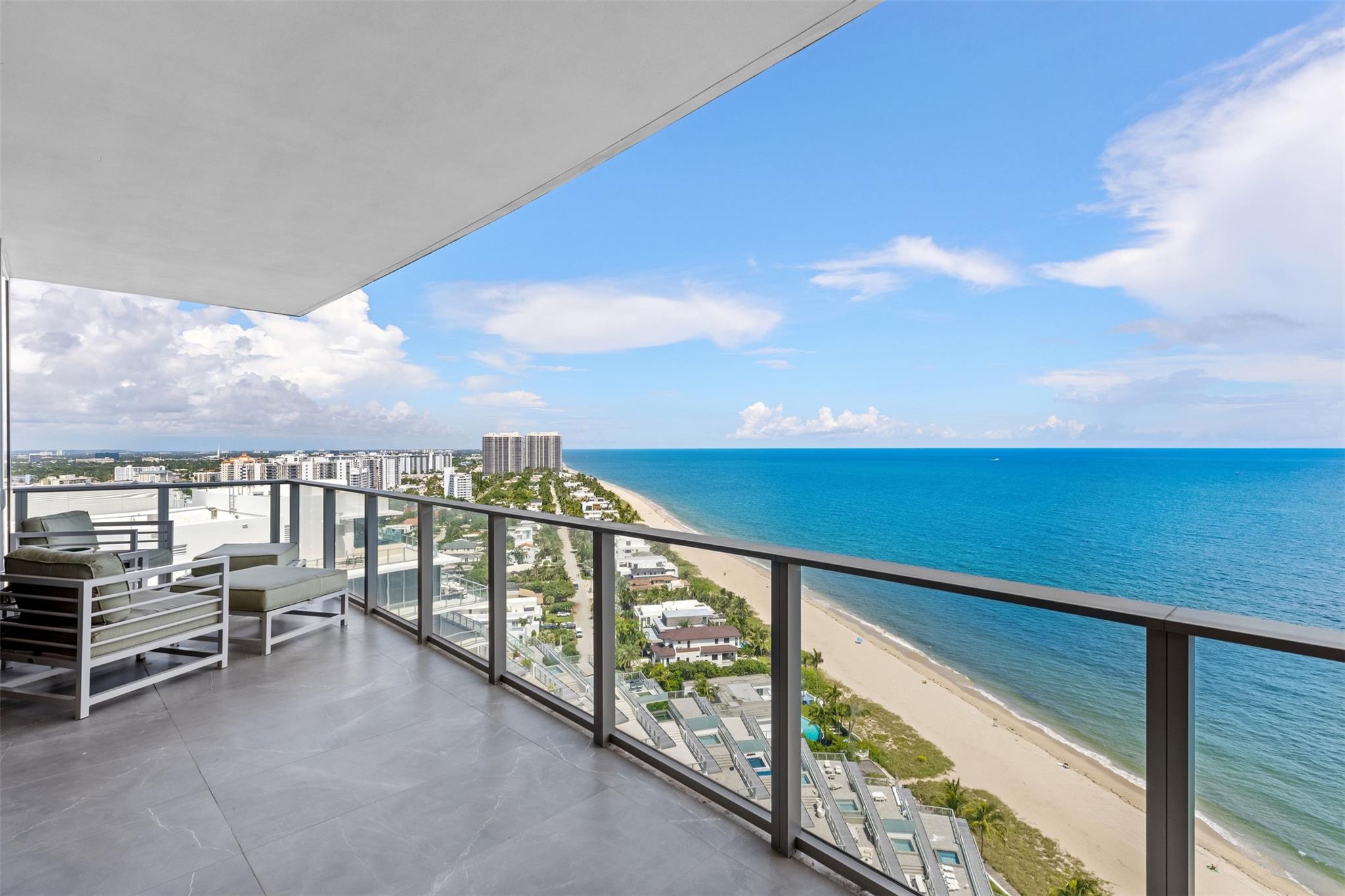 2200 N Ocean Blvd S2004