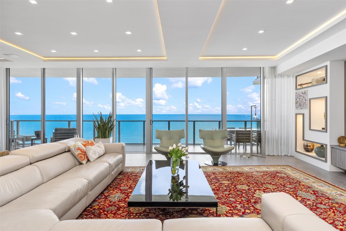 Auberge Residences - Residential