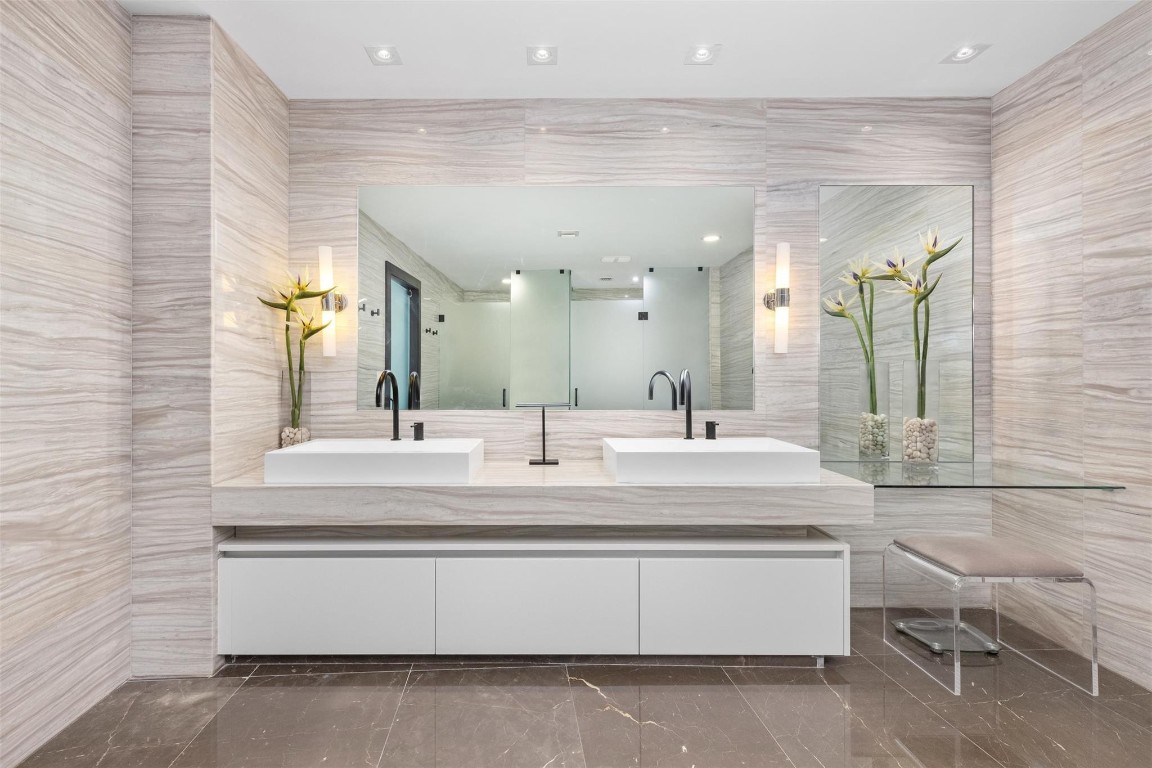 Auberge Residences - Residential