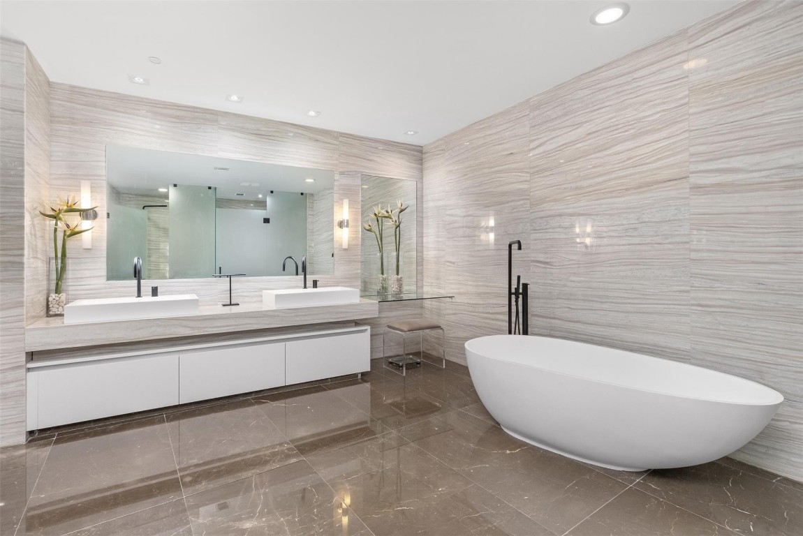 Auberge Residences - Residential