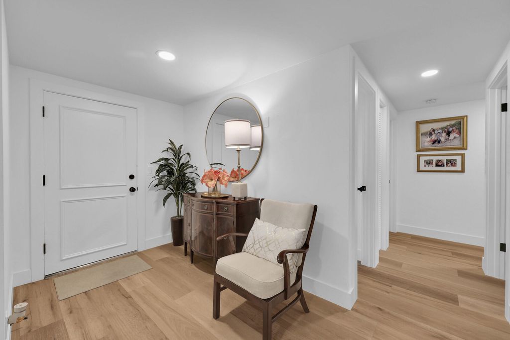 Photo of 10 SE Turtle Creek Drive #Unit B, Tequesta, FL 33469 (MLS # B26029029)