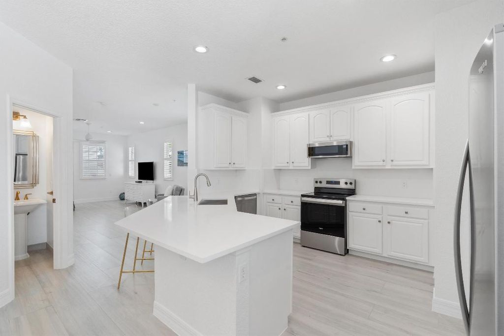 Photo of 295 NE 5th Avenue #32, Delray Beach, FL 33483 (MLS # R11156916)