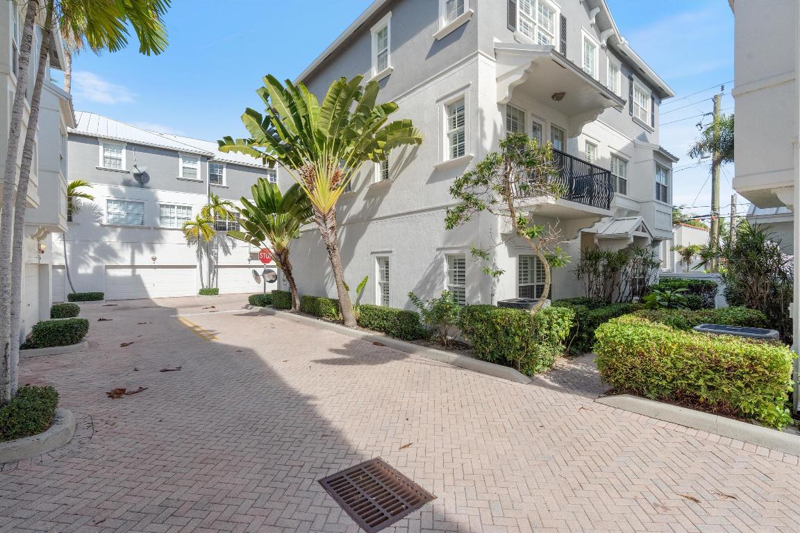 DELRAY SEBASTIAN - Residential