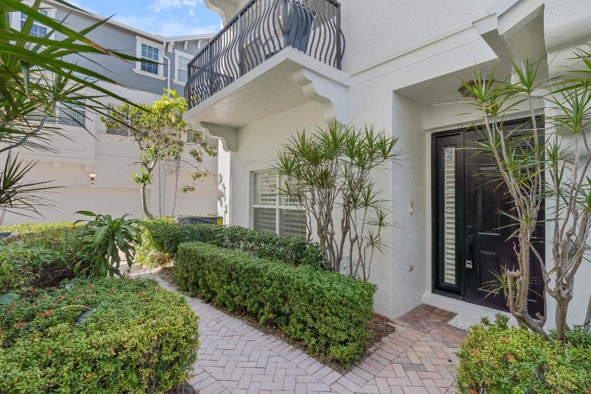 DELRAY SEBASTIAN - Residential