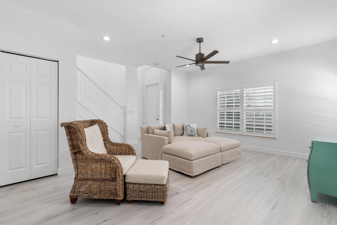 DELRAY SEBASTIAN - Residential