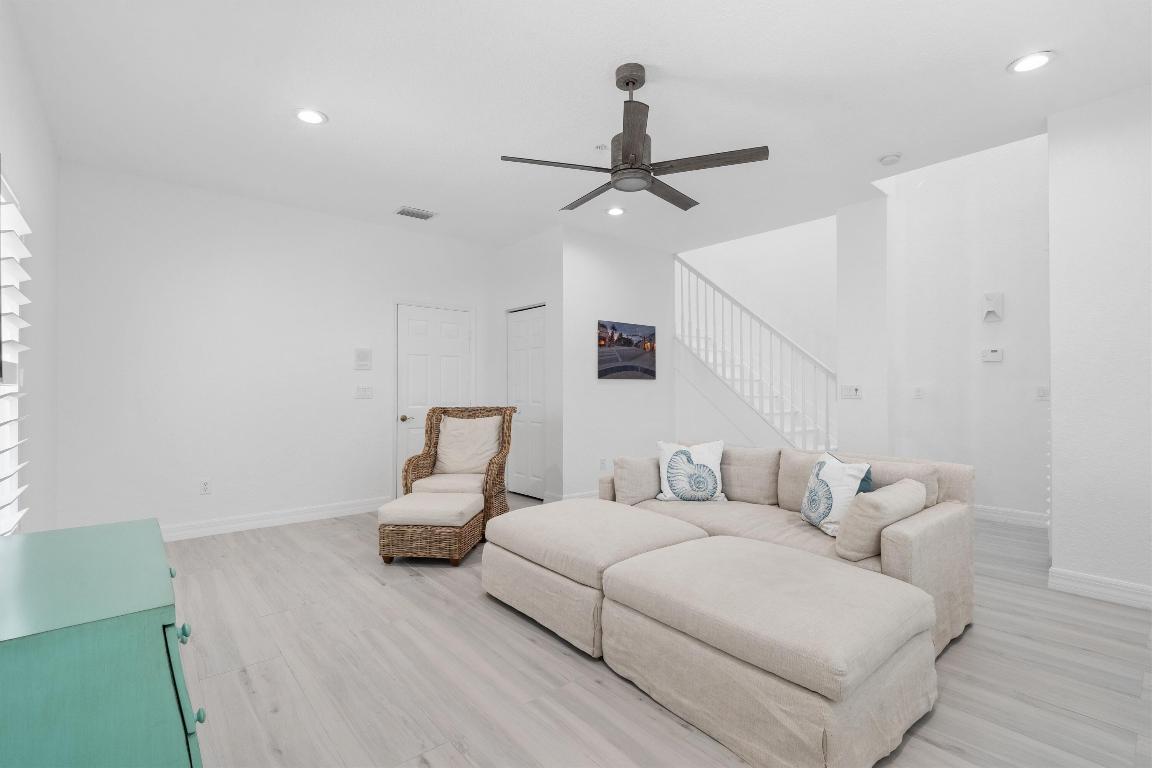 DELRAY SEBASTIAN - Residential