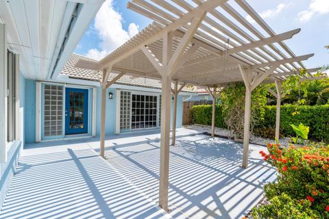 A home in Lake Worth Beach