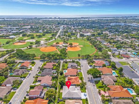 A home in Lake Worth Beach