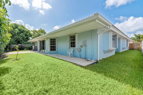 A home in Lake Worth Beach