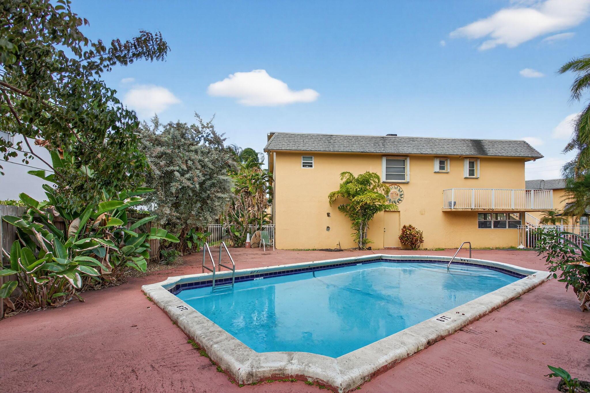 EL SOL AT MAIN STREET CON - Residential Lease