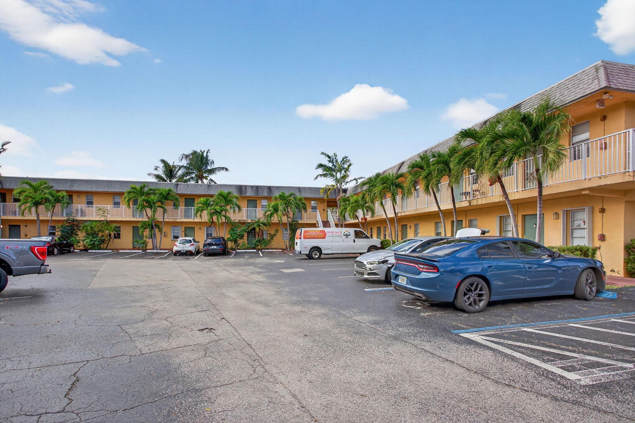 EL SOL AT MAIN STREET CON - Residential Lease