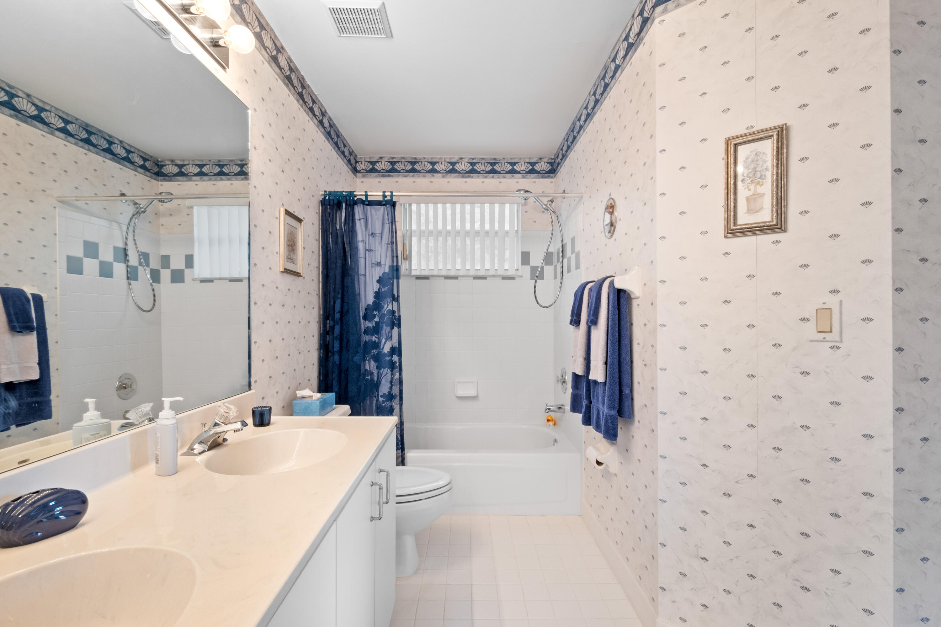 EMBASSY LAKES PHASE II - Residential