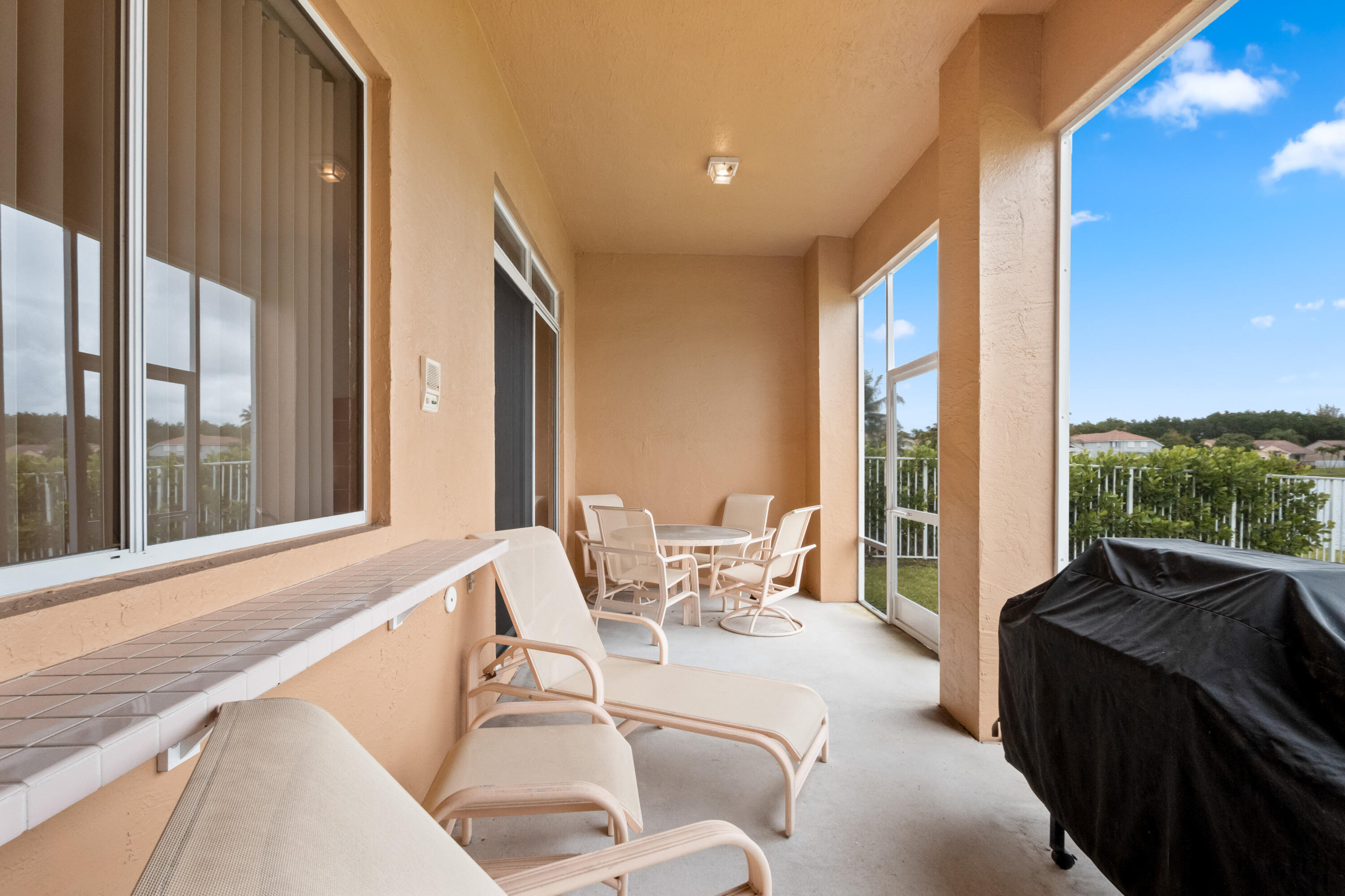 EMBASSY LAKES PHASE II - Residential