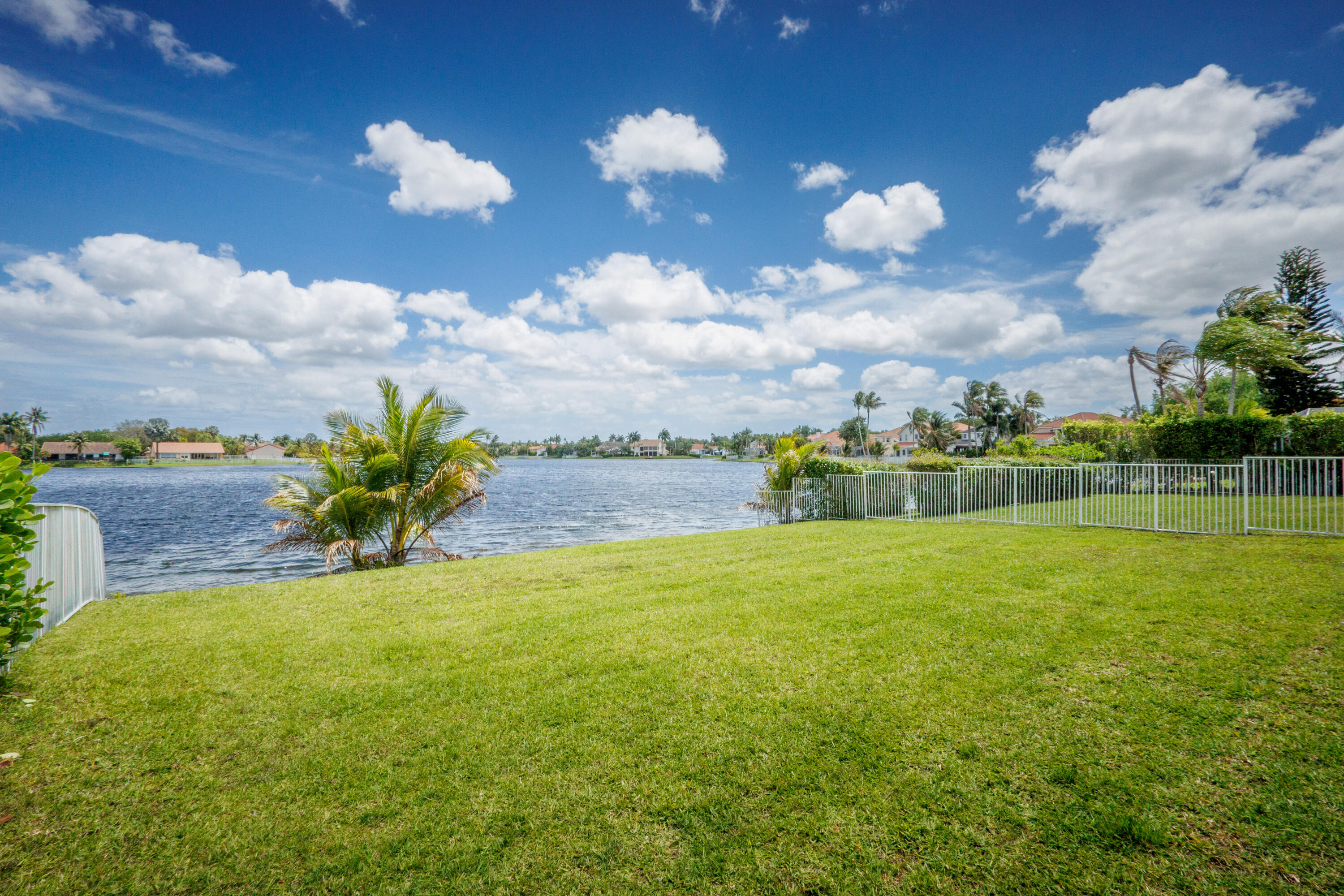 EMBASSY LAKES PHASE II - Residential