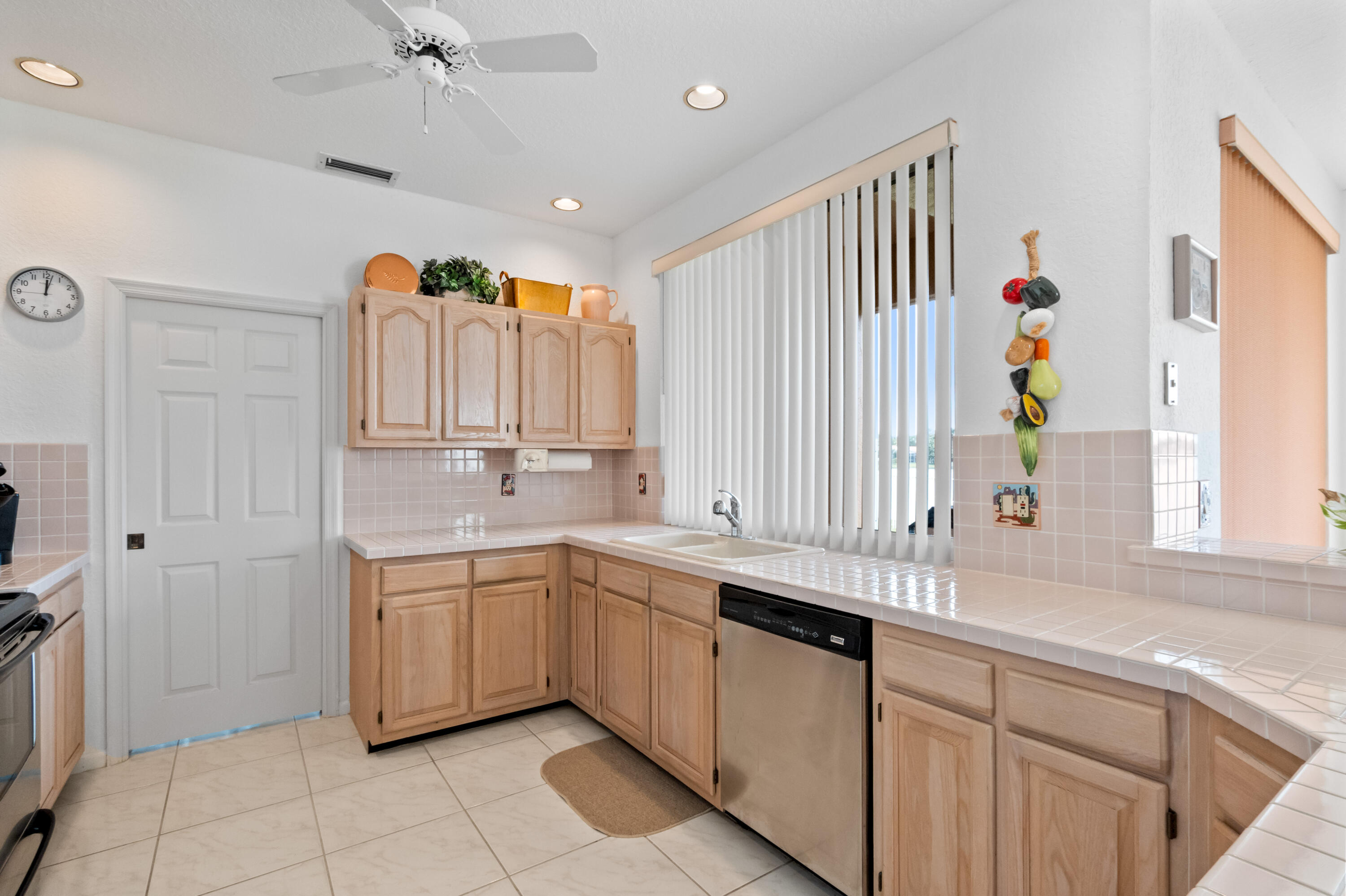 EMBASSY LAKES PHASE II - Residential