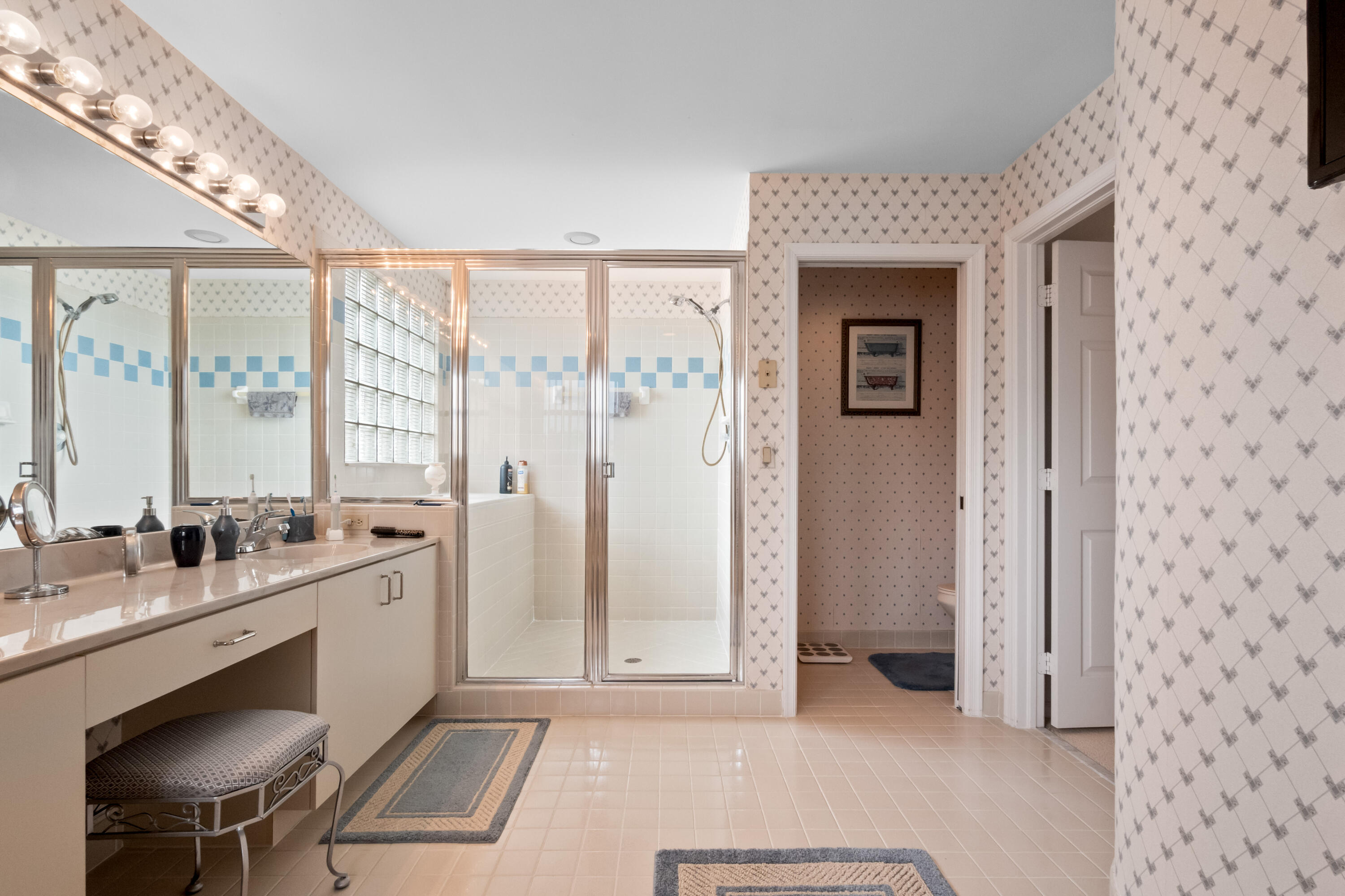 EMBASSY LAKES PHASE II - Residential