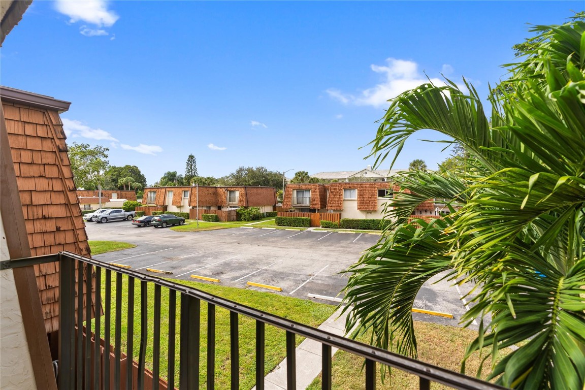 WOODVALE - Residential