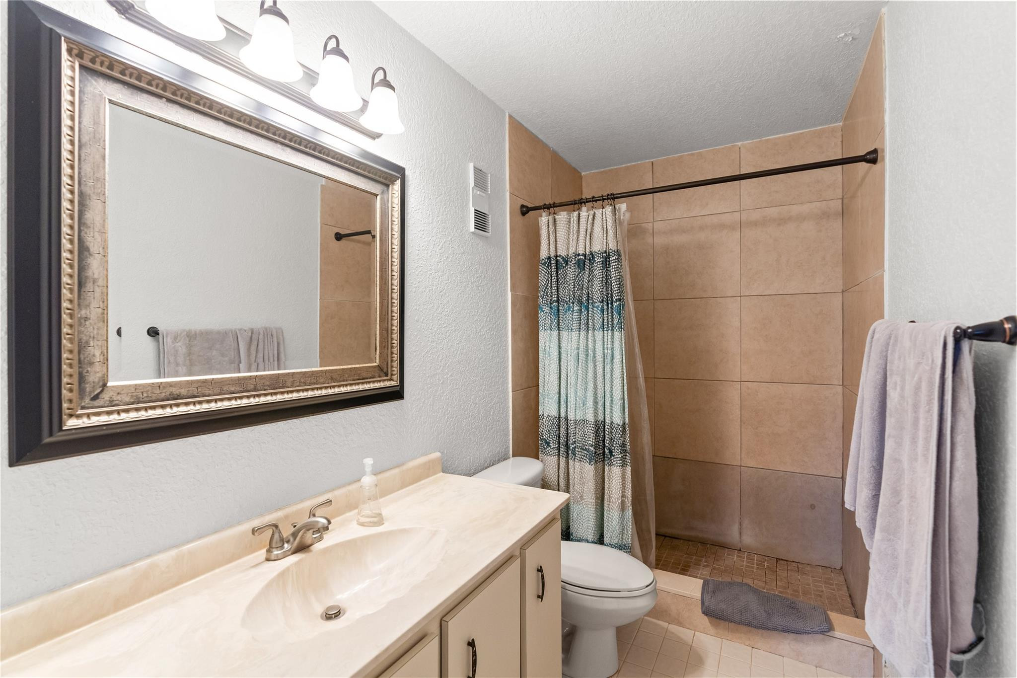 WOODVALE - Residential