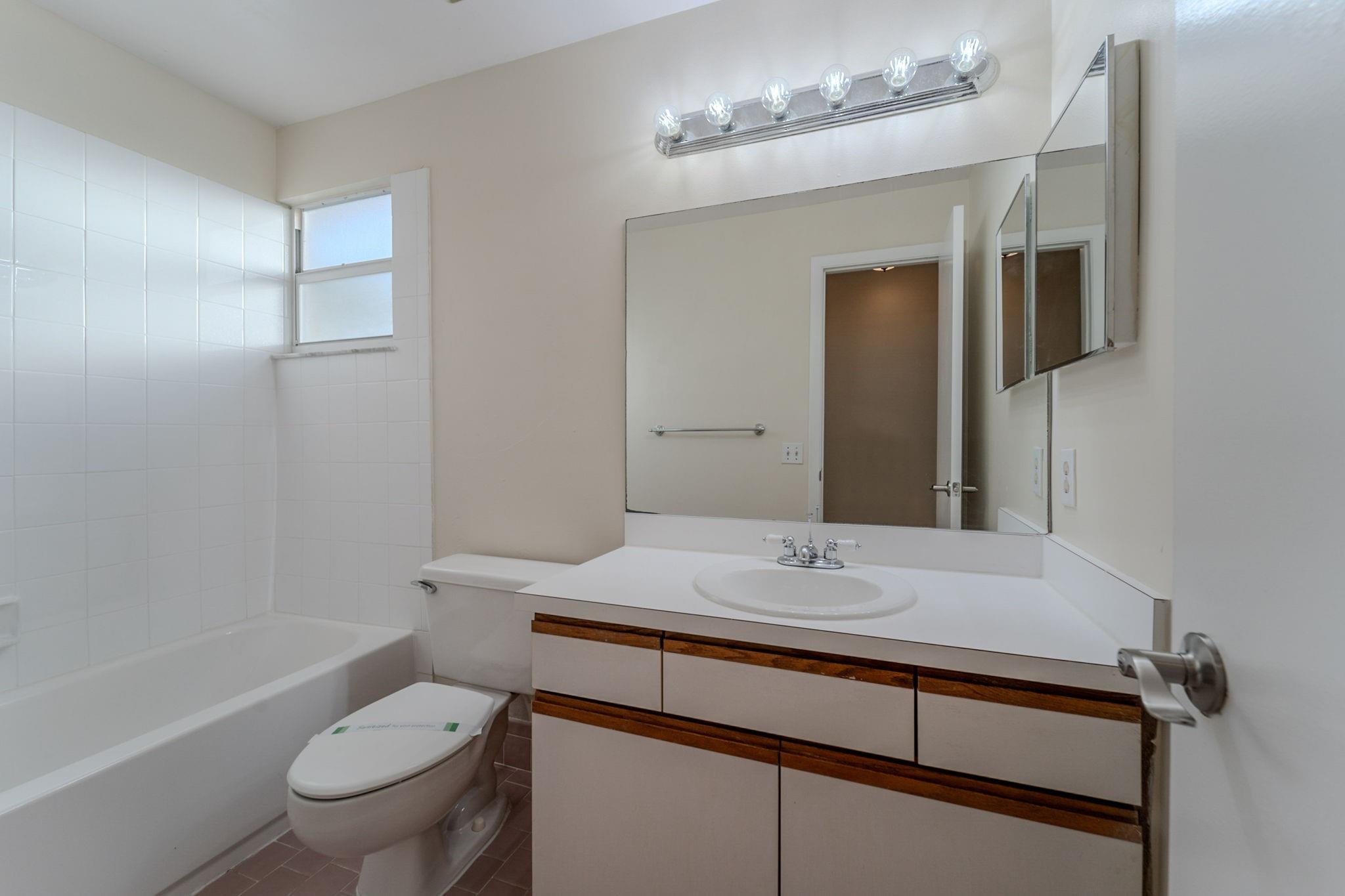 Forest Ridge Cluster Home - Residential