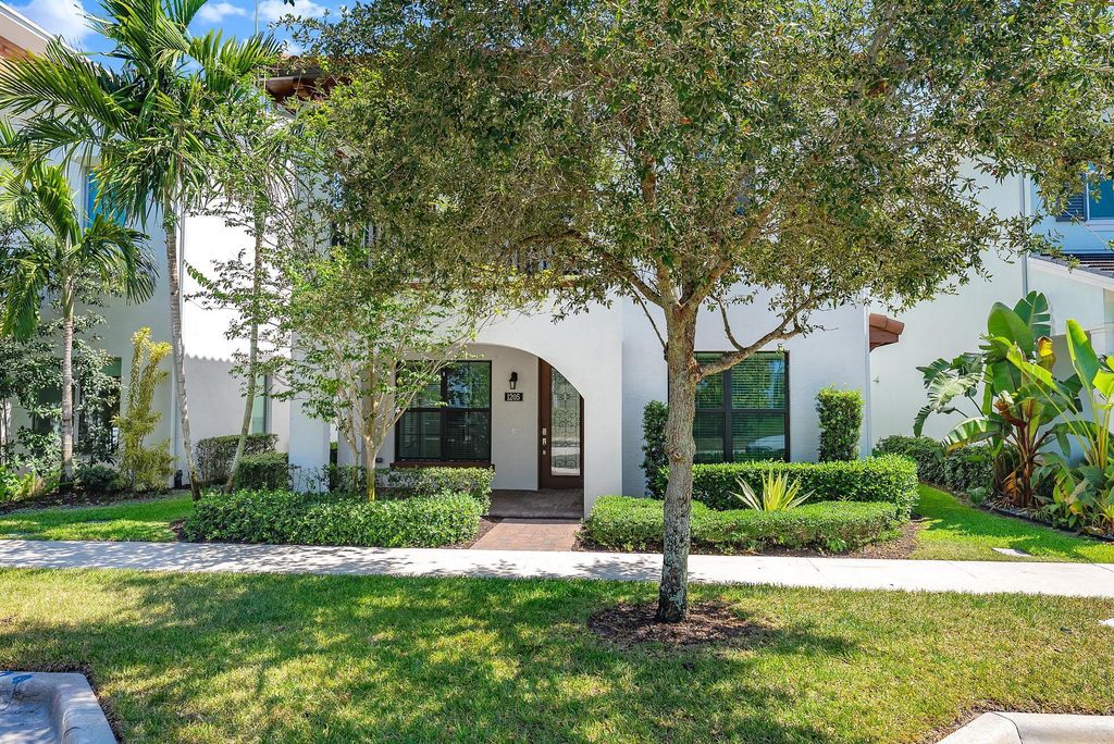 Photo of 1205 Faulkner Terrace, Palm Beach Gardens, FL 33418 (MLS # R11091152)