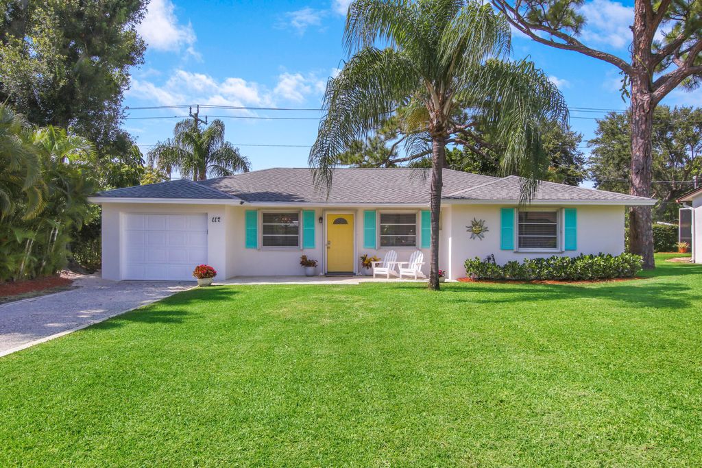 Photo of 117 Windsor Road Rd W, Jupiter, FL 33469 (MLS # R10813573)