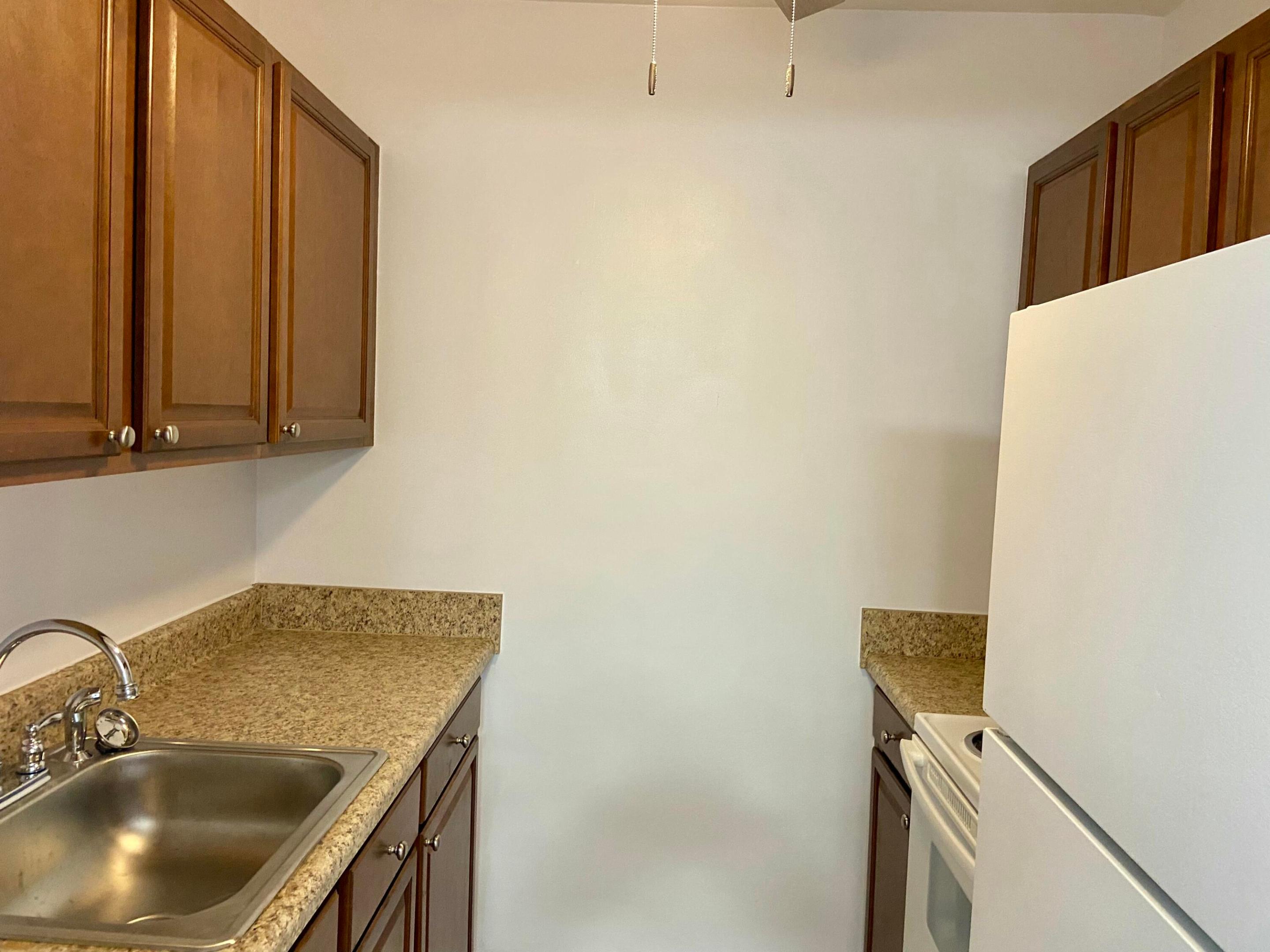 ROYAL ARMS CONDOMINIUM - Residential Lease