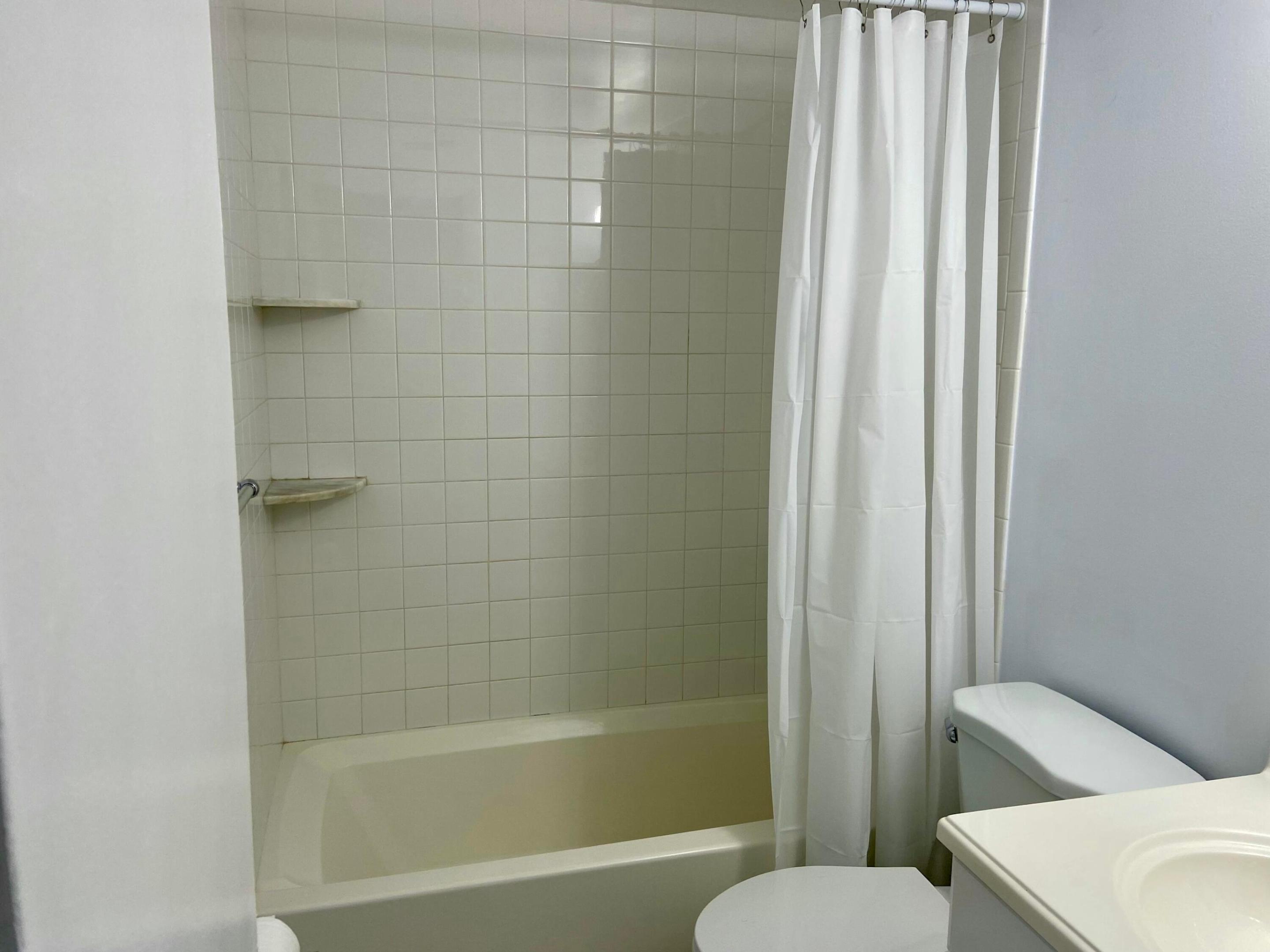 ROYAL ARMS CONDOMINIUM - Residential Lease