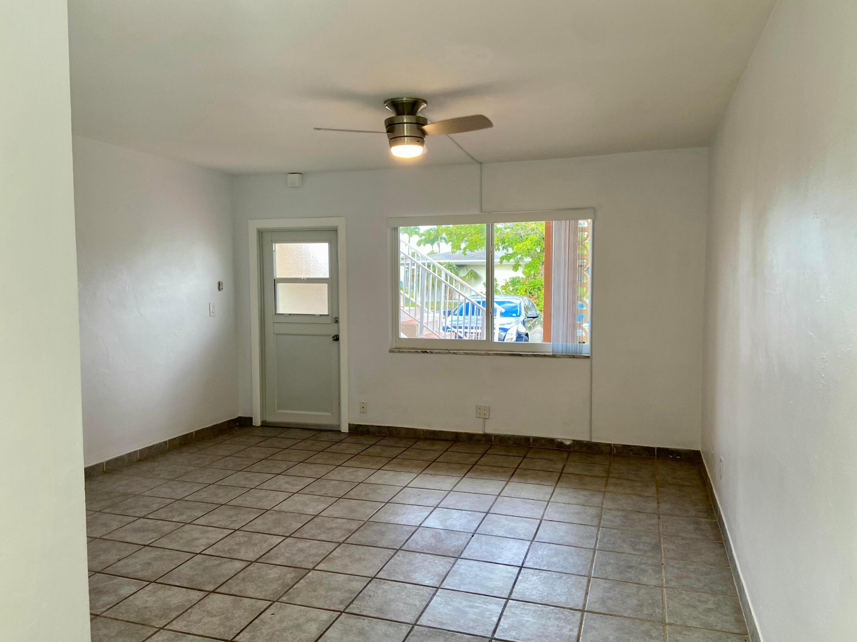 ROYAL ARMS CONDOMINIUM - Residential Lease