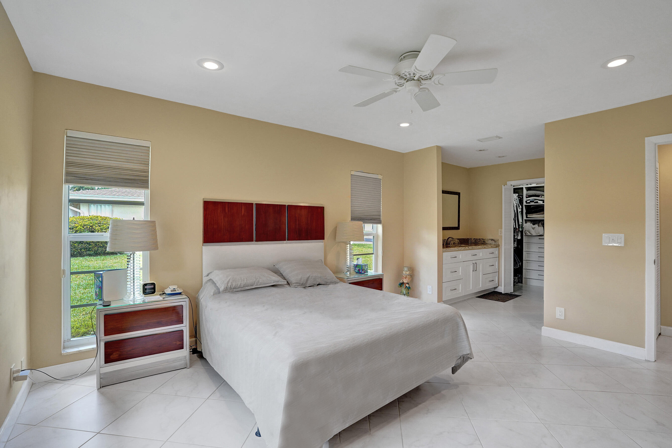BOCA LAKES CONDO - Residential