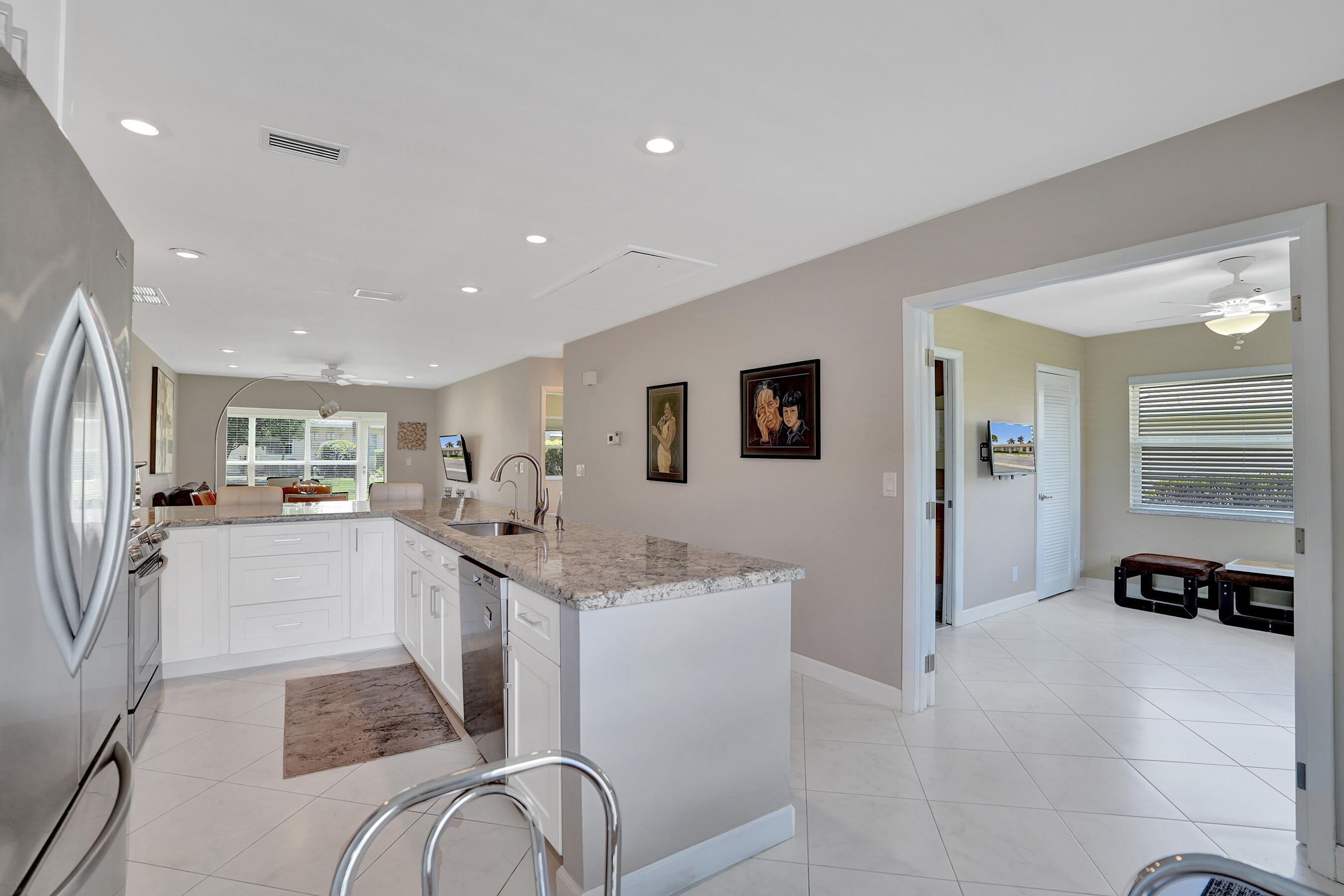 BOCA LAKES CONDO - Residential