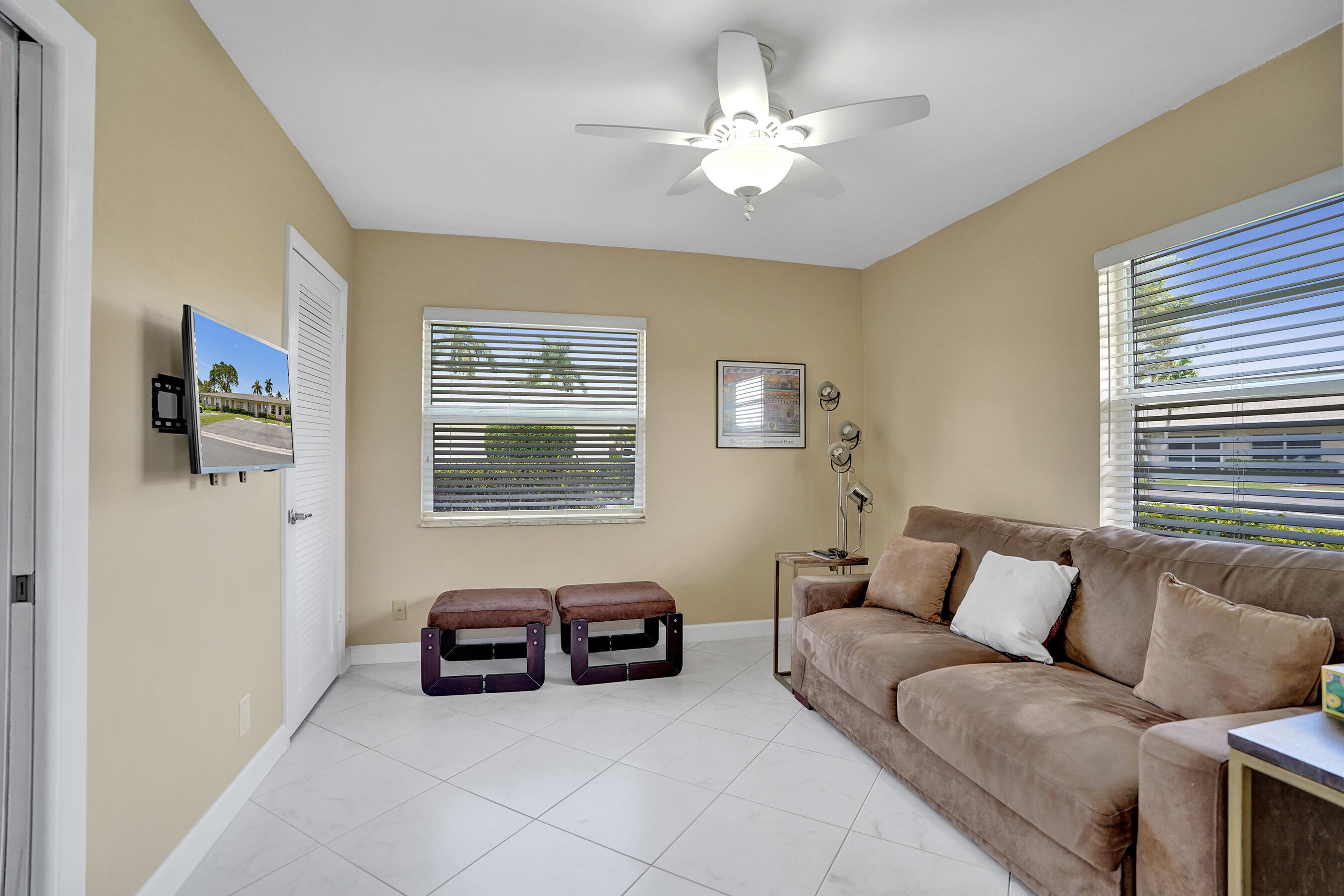 BOCA LAKES CONDO - Residential