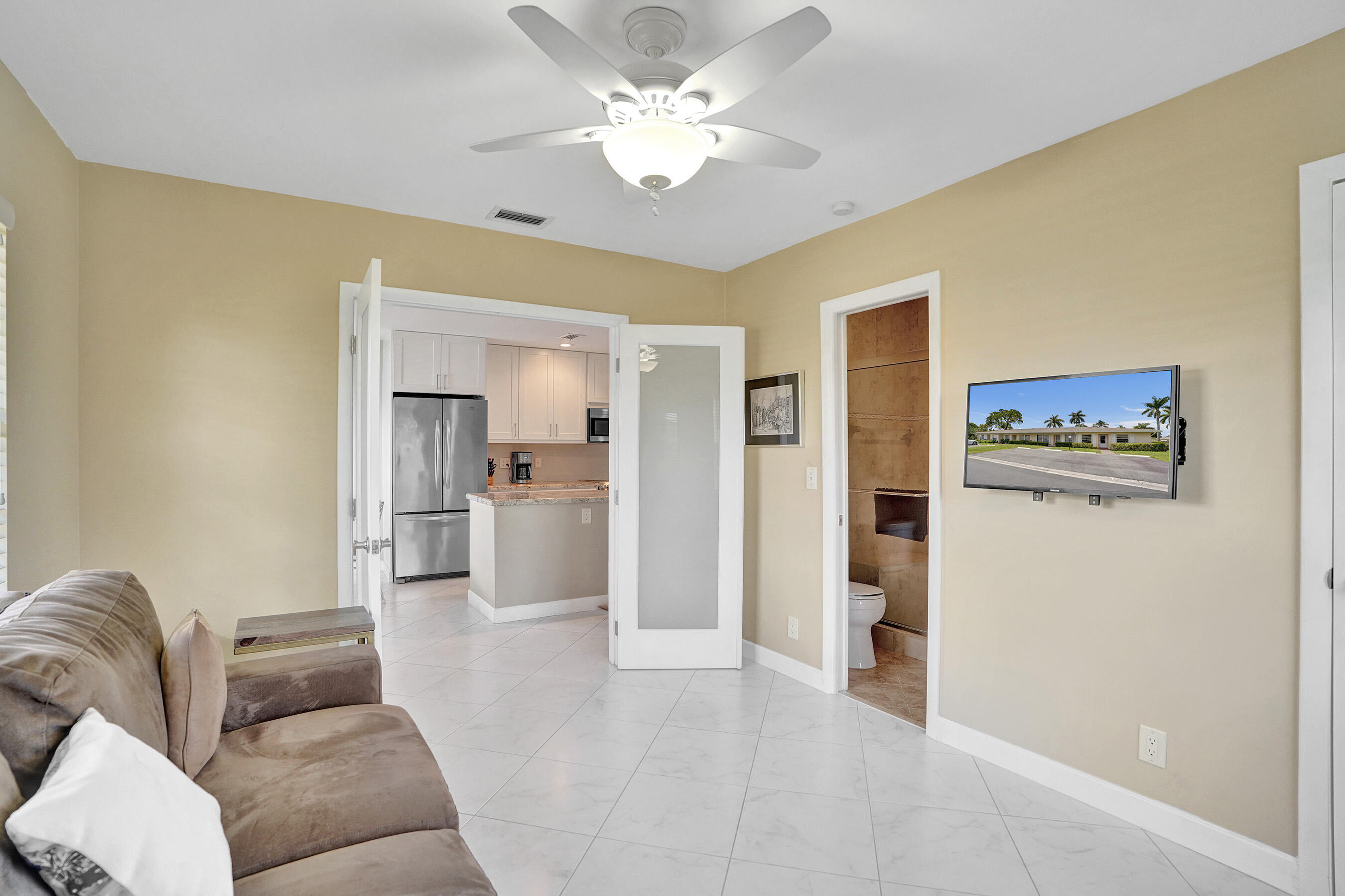 BOCA LAKES CONDO - Residential