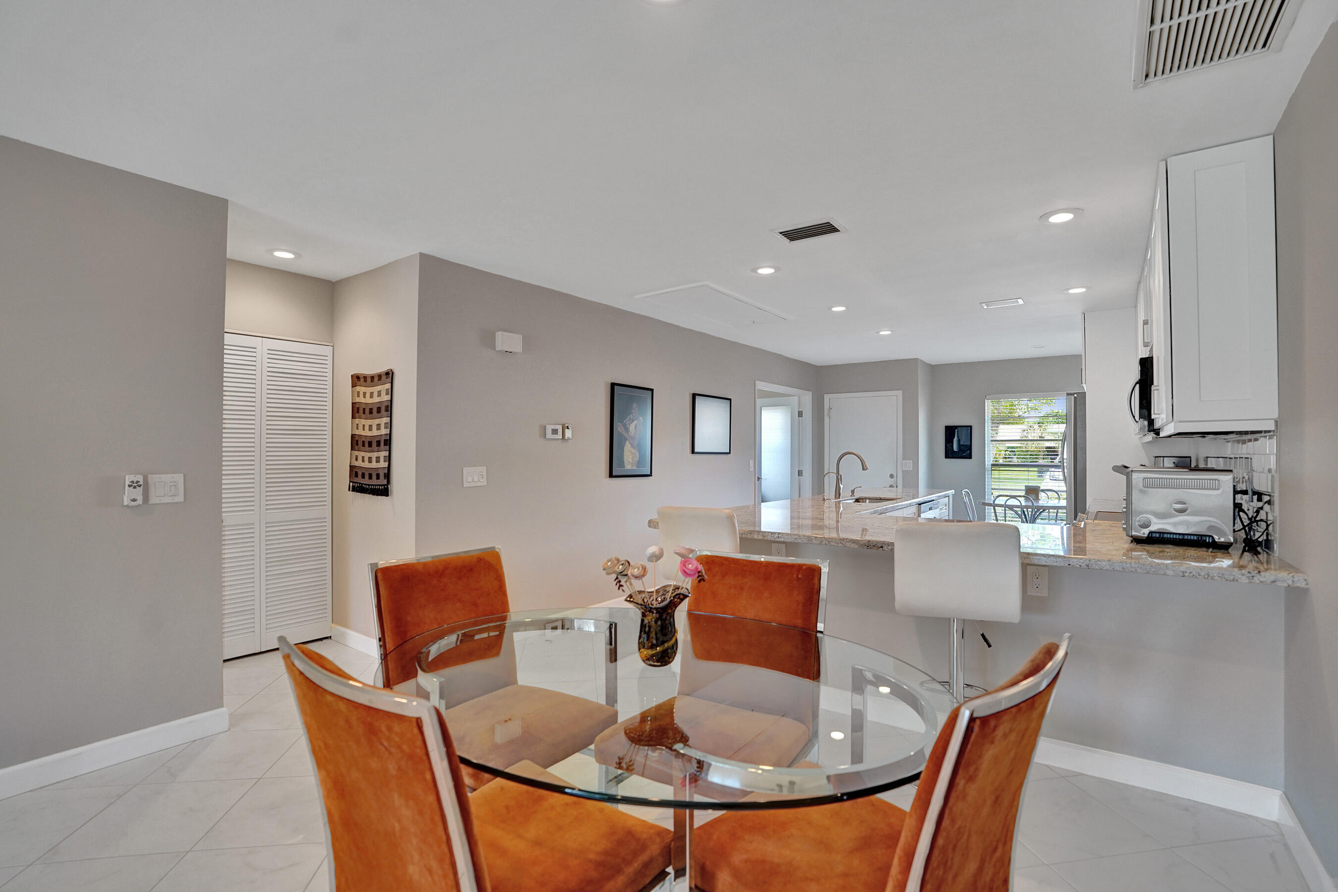 BOCA LAKES CONDO - Residential