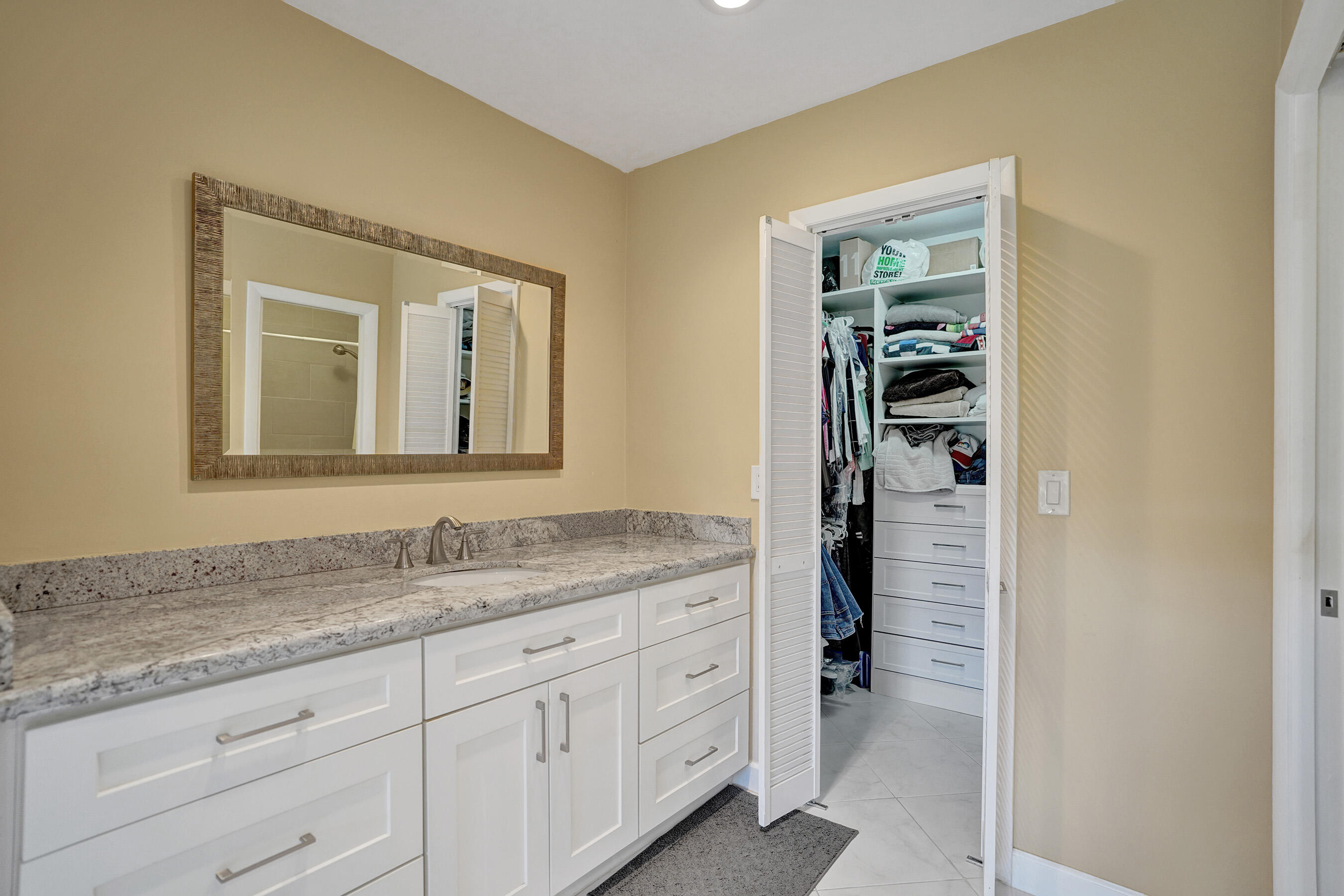 BOCA LAKES CONDO - Residential